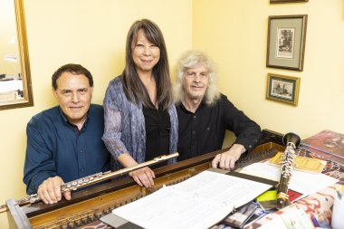 Tod Brody, flutes; Brenda Tom, piano; Peter Josheff, clarinets