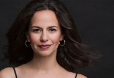 mandy-gonzalez-820x370.jpg