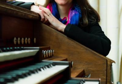 Élodie Marchal, organist