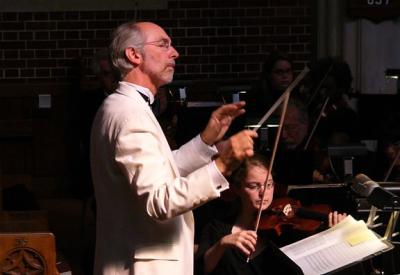 Music Director Eric Hansen